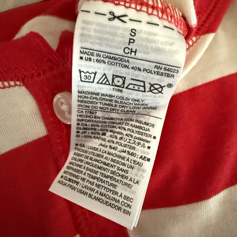 Old Navy ❤️Like New❤️ Red and White Striped Onesie Pajamas - Picture 8 of 8